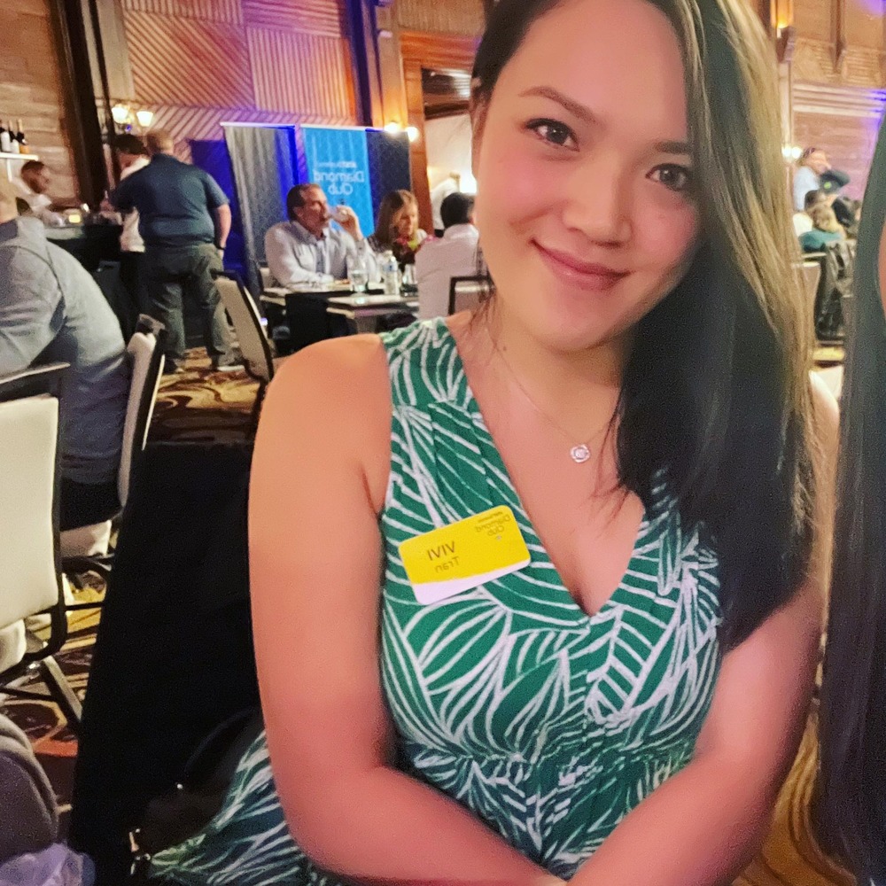 Meet your Posher, Vivi